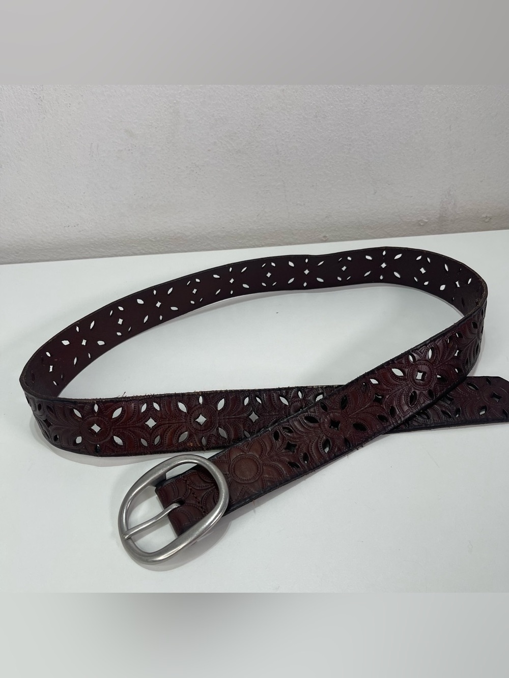 Y2K Fossil Belt Brown Leather Floral Cutout Women's Lg Oval Buckle Boho Whimsy